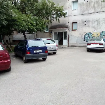 Puhov *