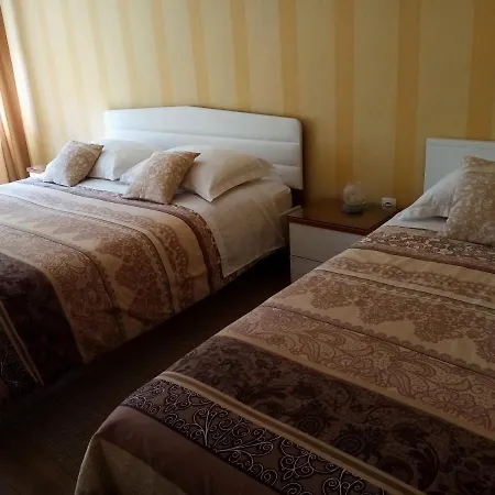 Puhov